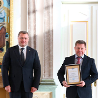  Игорь Бабушкин вручил награду председателю совета директоров ООО «БТ СВАП»